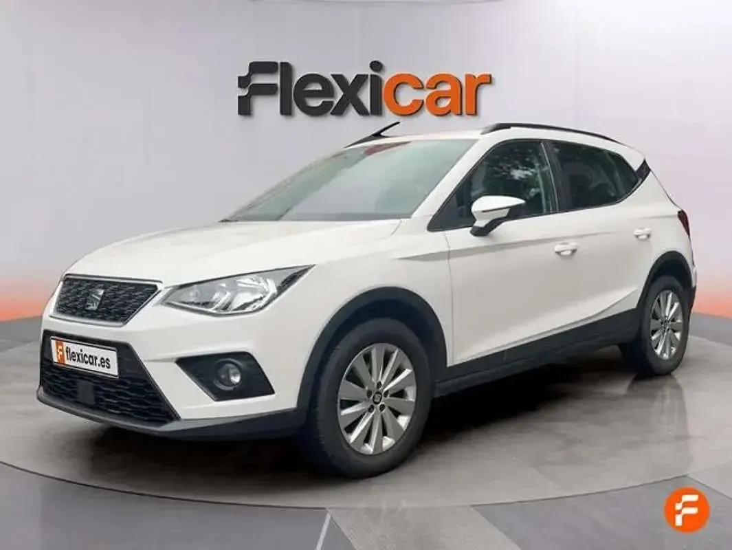 Usado Seat Arona Ecomotive 116 CV (85 kW) 2017 Blanco SUV