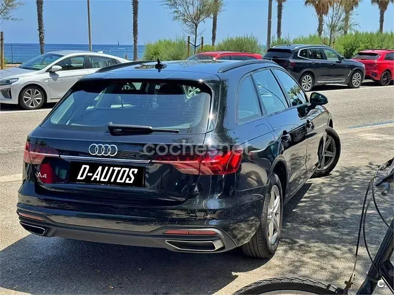 Usado Audi A4 Advanced Plus 136 CV (100 kW) 2021 Negro Familiar