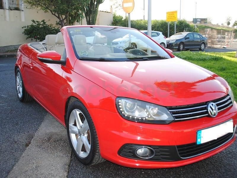 Usado VW Eos 140 CV (102 kW) 2015 Rojo Descapotable