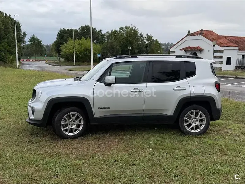 Usado Jeep Renegade Limited 190 CV (139 kW) 2021 Gris / plata SUV