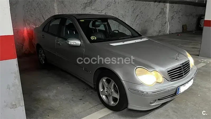 Usado Mercedes C320 Avantgarde 218 CV (160 kW) 2001 Gris / plata Berlina