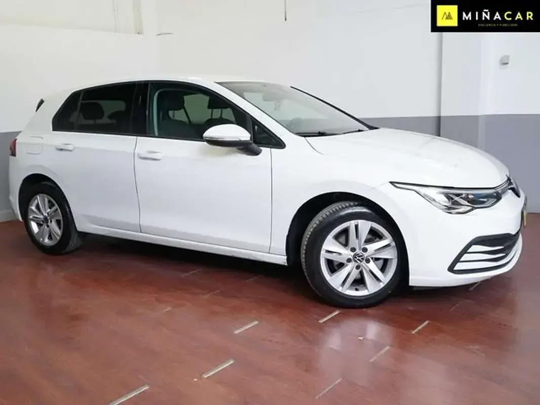 Usado VW Golf VIII Life 110 CV (80 kW) 2023 Blanco Utilitario
