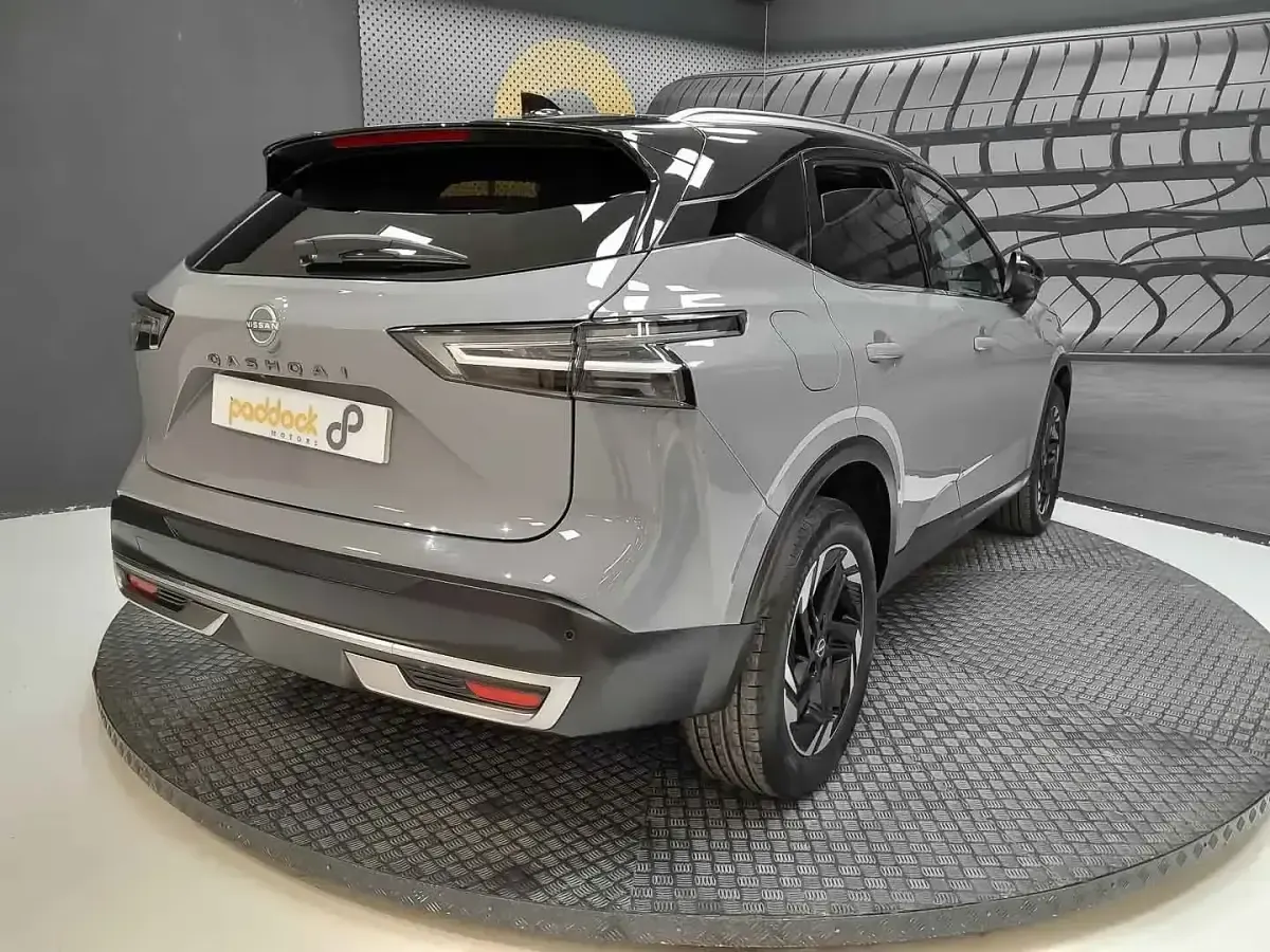 Usado Nissan Qashqai N-Connecta 158 CV (116 kW) 2025 Gris / plata SUV