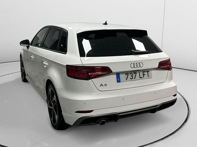 Usado Audi A3 S-Line 116 CV (85 kW) 2020 Blanco Berlina