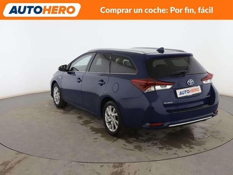Usado Toyota Auris Hybrid Active 136 CV (100 kW) 2018 Azul Utilitario