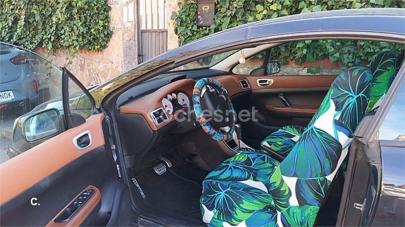 Usado Peugeot 307 CC 138 CV (101 kW) 2005 Negro Descapotable