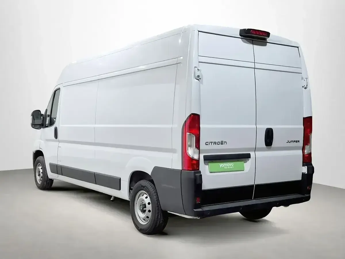 Usado Citroën Jumper 140 CV (102 kW) 2024 Blanco Monovolumen