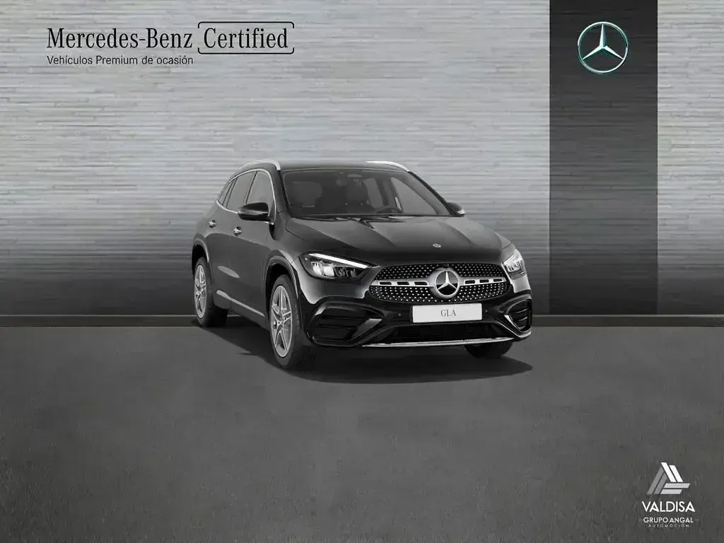 Usado Mercedes GLA200 150 CV (110 kW) 2025 Negro SUV