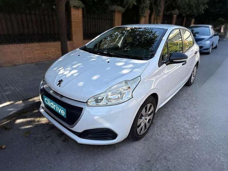 Usado Peugeot 208 Access 75 CV (55 kW) 2016 Blanco Utilitario