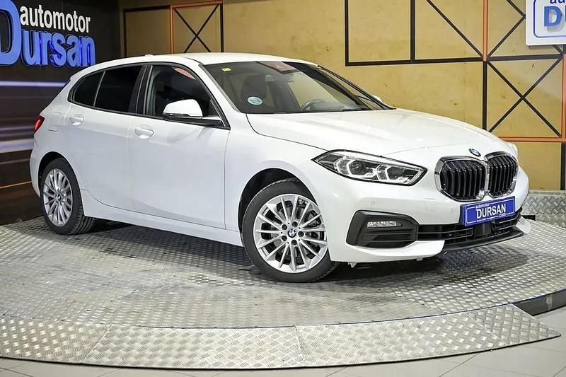 Begagnad BMW 118 150 HK (110 kW) 2020 Vit Halvkombi