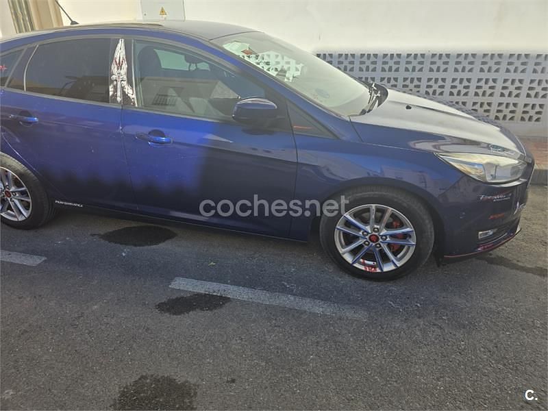Usado Ford Focus Business Edition 120 CV (88 kW) 2017 Azul Berlina