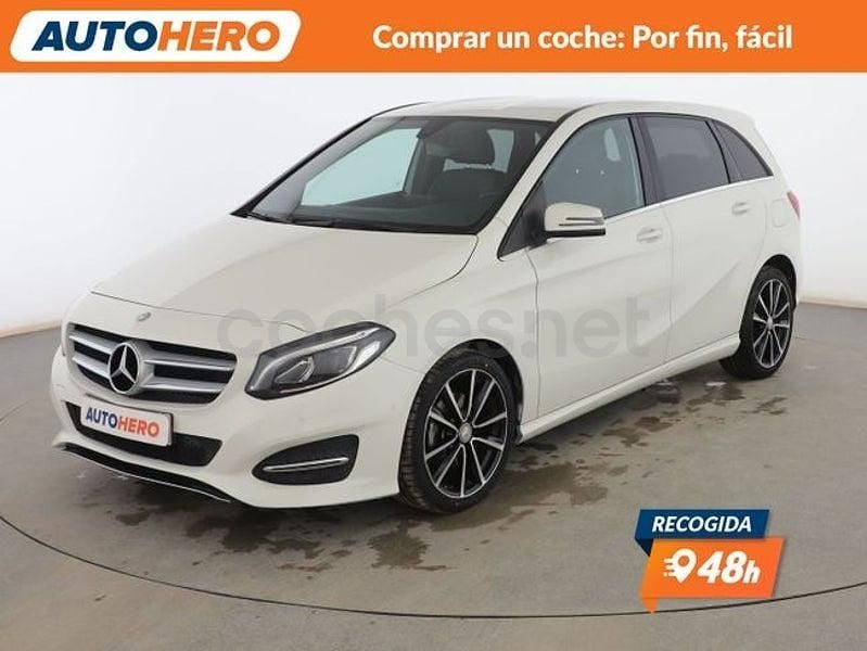 Usado Mercedes B200 Urban 136 CV (100 kW) 2016 Blanco Monovolumen