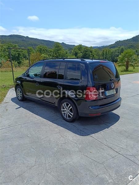 Usado VW Touran Edition 105 CV (77 kW) 2008 Negro Monovolumen