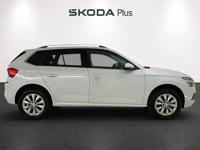 Usado Skoda Kamiq 95 CV (69 kW) 2022 Blanco SUV