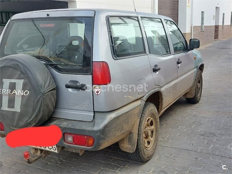 Usado Nissan Terrano SE 100 HP (73 kW) 1995 Cinzento SUV