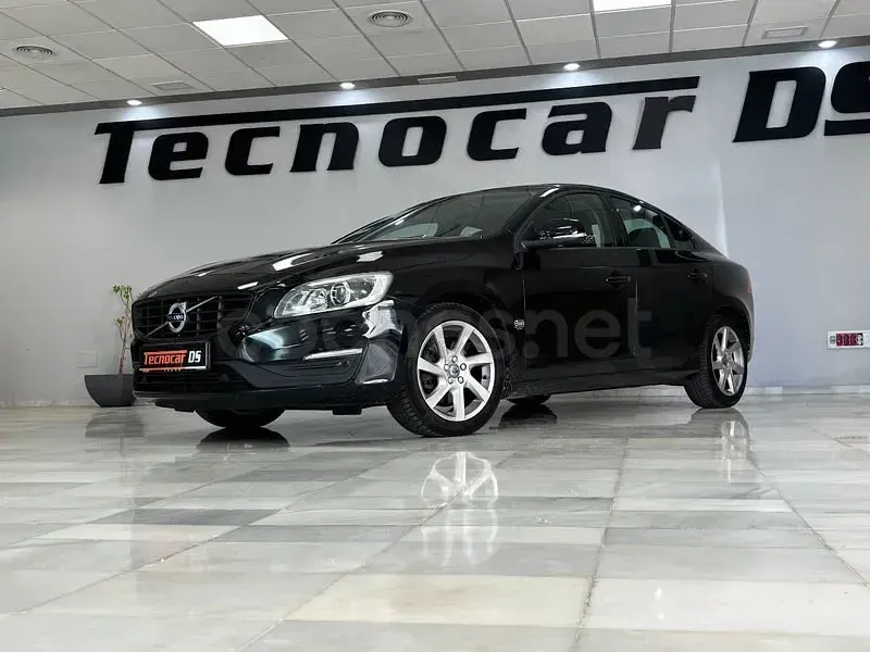 Usado Volvo S60 Momentum 150 CV (110 kW) 2015 Negro Berlina