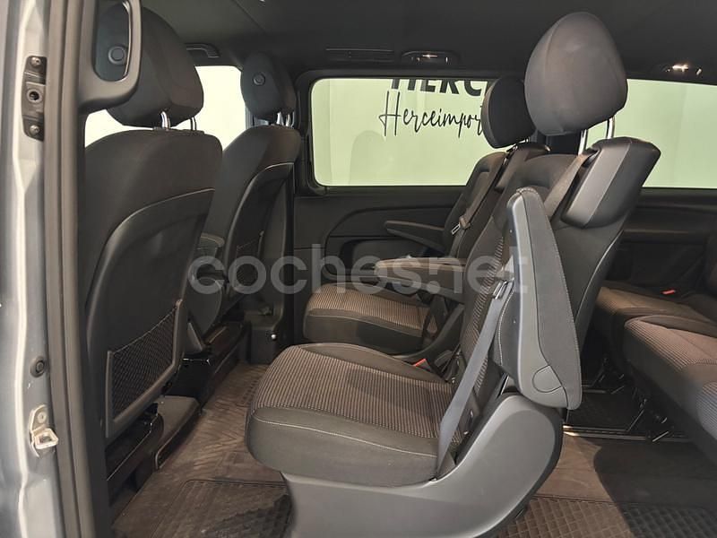 Usado Mercedes V250 Avantgarde 190 CV (139 kW) 2024 Gris / plata Monovolumen