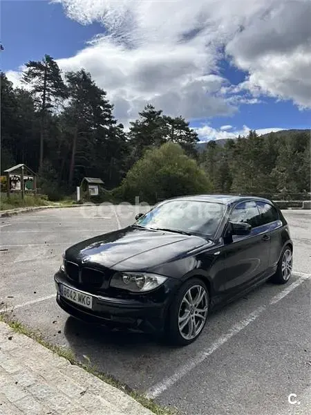Usado BMW 118 143 CV (105 kW) 2011 Negro Utilitario