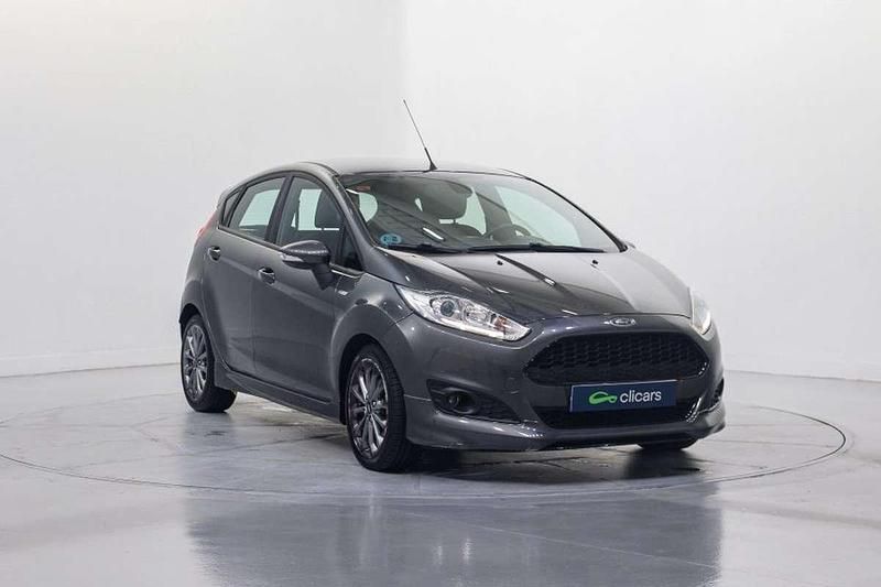 Usado Ford Fiesta ST-Line 101 CV (74 kW) 2017 Gris Utilitario