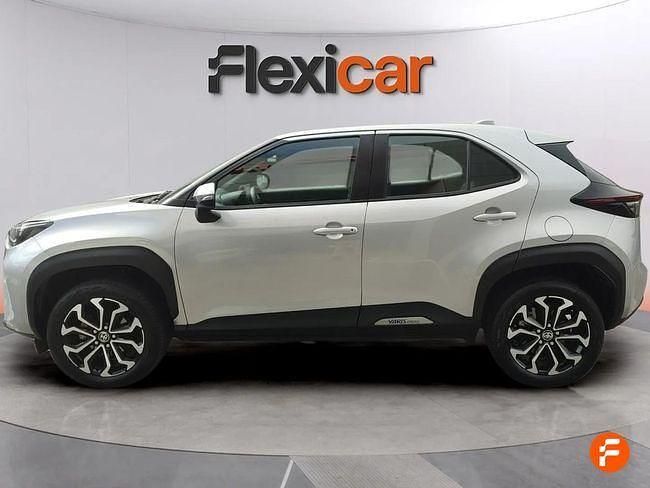 Usado Toyota Yaris Hybrid Active 116 CV (85 kW) 2024 Gris