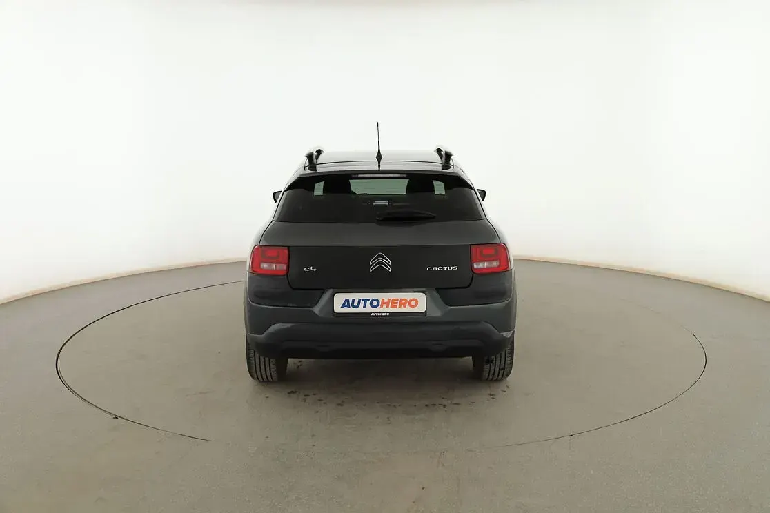 Usado Citroën C4 Feel 82 CV (60 kW) 2017 Gris SUV