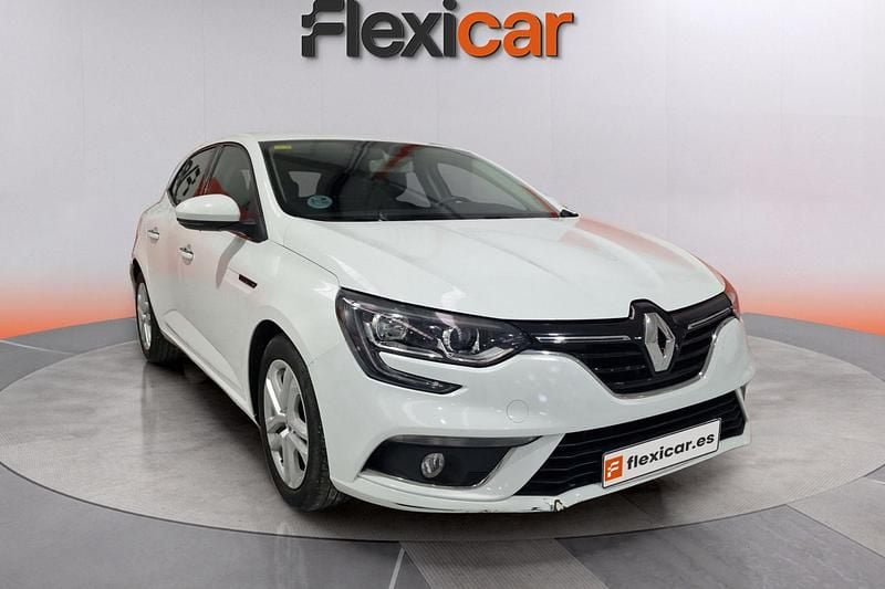 Usado Renault Mégane IV Business 95 CV (69 kW) 2020 Blanco Berlina