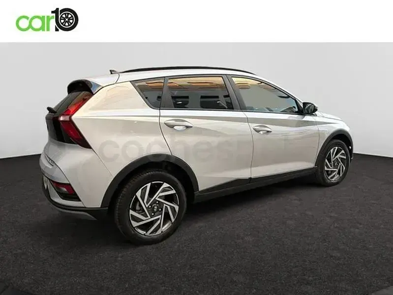 Usado Hyundai Bayon 84 CV (61 kW) 2025 Gris / plata SUV