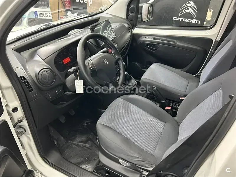 Usado Peugeot Bipper Access 75 CV (55 kW) 2011 Blanco Monovolumen