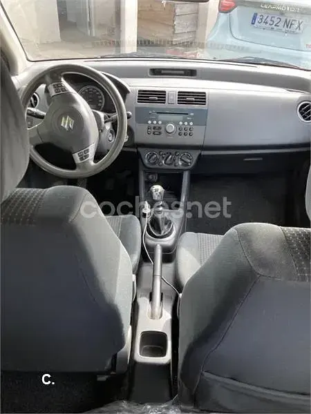 Usado Suzuki Swift GL 69 CV (50 kW) 2006 Azul Utilitario