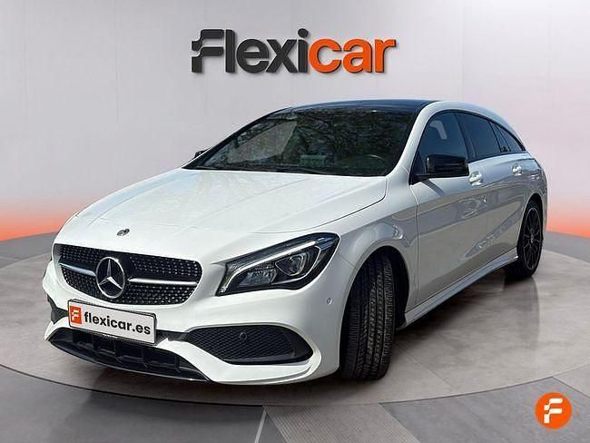Usado Mercedes CLA200 Shooting Brake 156 CV (114 kW) 2018 Blanco Familiar