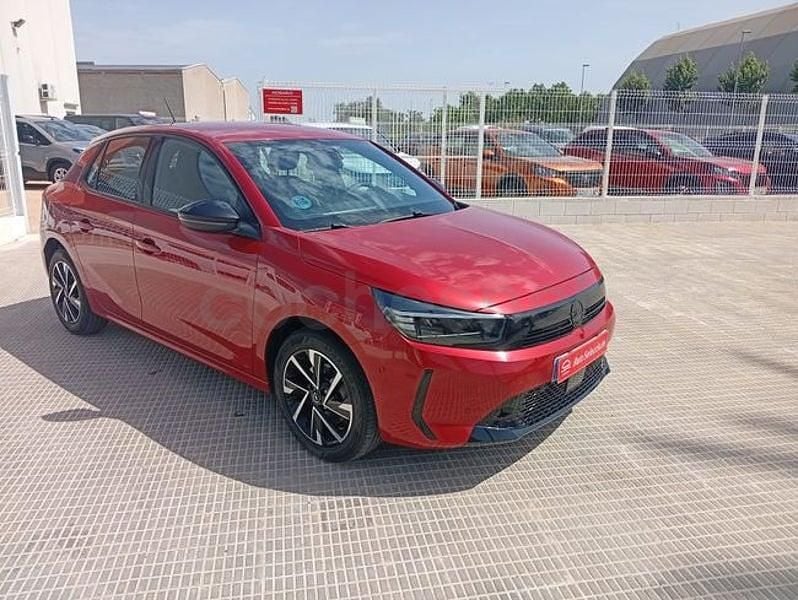 Usado Opel Corsa 100 CV (73 kW) 2024 Rojo Utilitario
