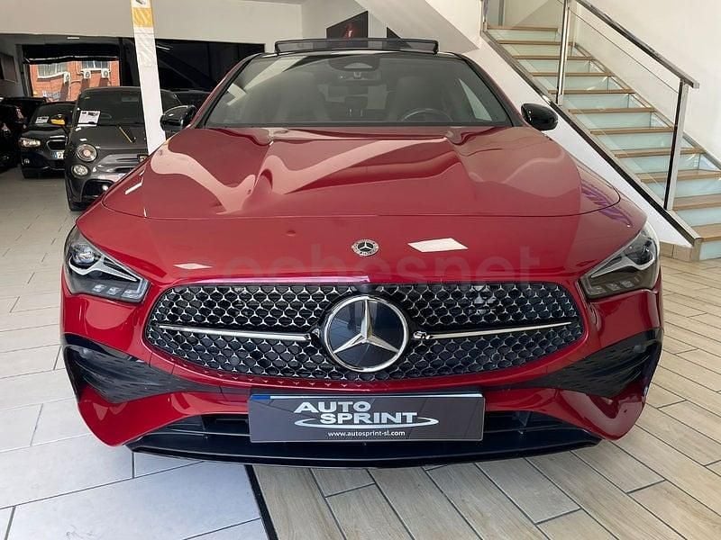 Usado Mercedes CLA220 190 CV (139 kW) 2024 Rojo Berlina