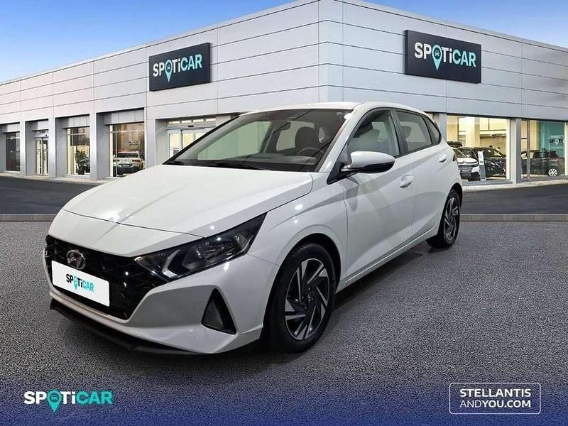 Blanco Usado 2022 Hyundai i20 Berlina | 15.490 € (Precio justo) - Imagen 1/4