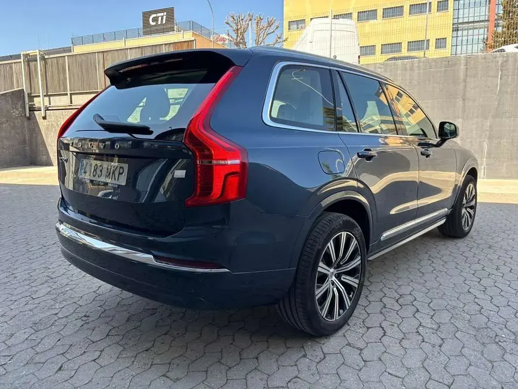 Usado Volvo XC90 Core 455 CV (334 kW) 2023 Azul SUV