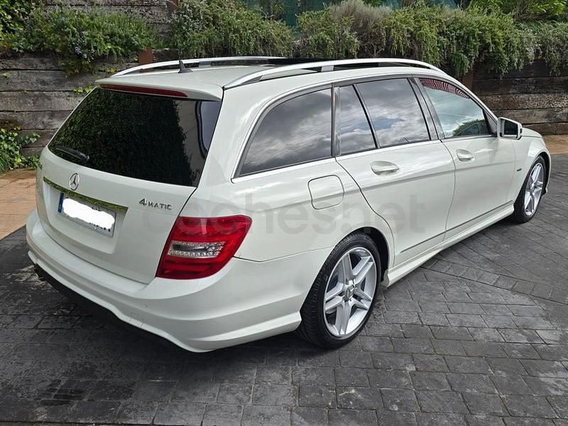 Usado Mercedes C250 204 CV (150 kW) 2013 Blanco Familiar