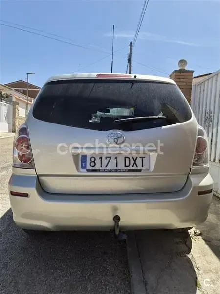 Käytetty Toyota Corolla Verso Sport 177 HP (130 kW) 2006 Peessi Tila-auto