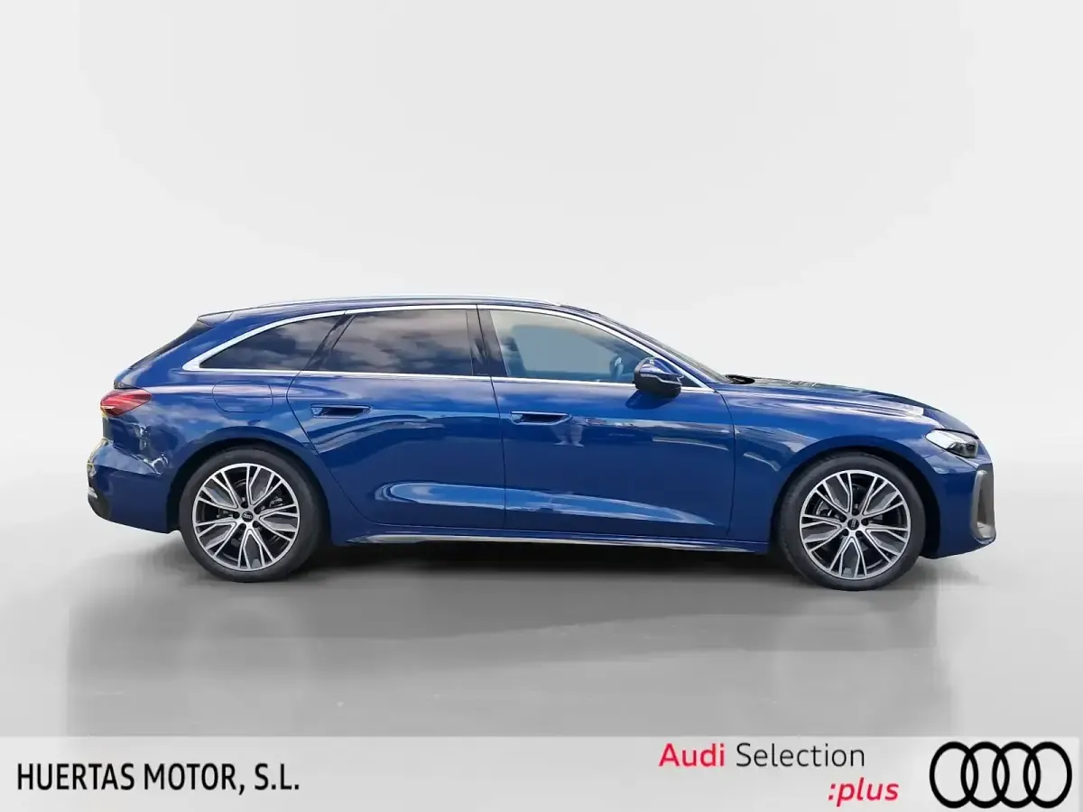 Usado Audi A5 S-Line 204 CV (150 kW) 2025 Azul Familiar