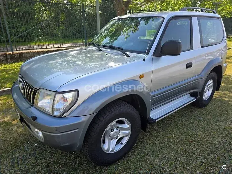 Usado Toyota Land Cruiser 163 CV (119 kW) 2001 Gris / plata SUV