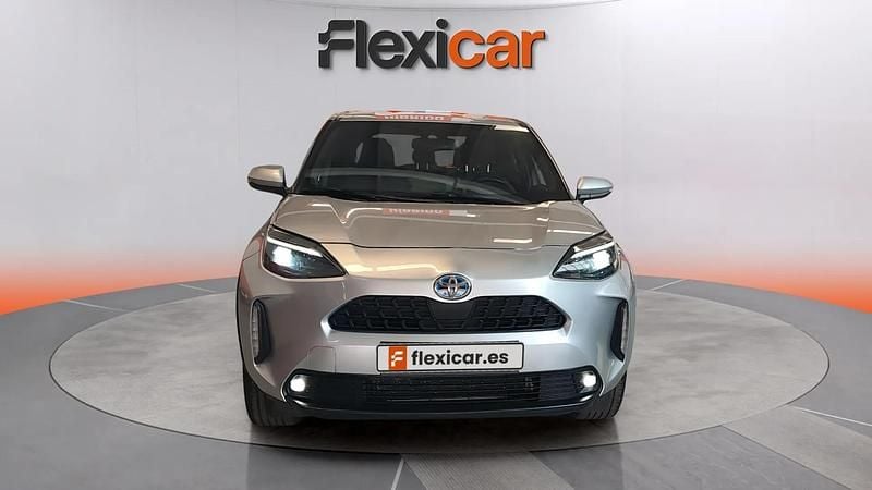 Usado Toyota Yaris Hybrid Active 116 CV (85 kW) 2024 Gris