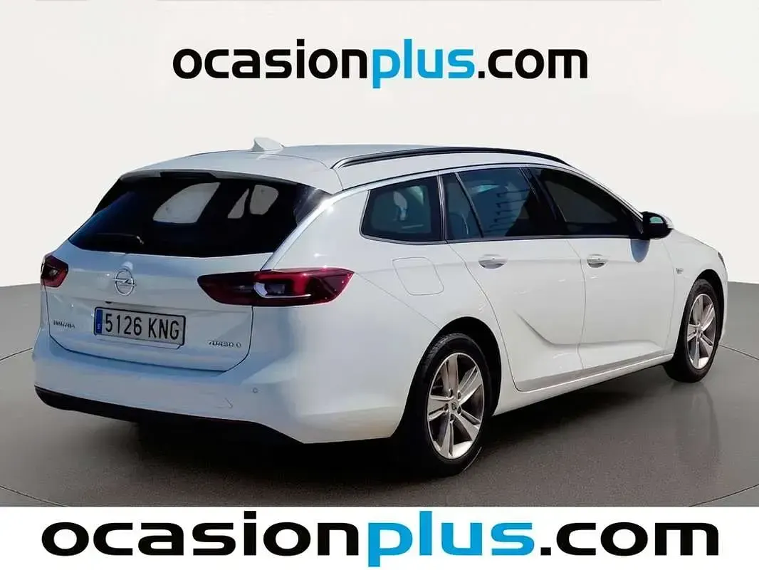 Usado Opel Insignia Selective 136 CV (100 kW) 2018 Blanco Familiar