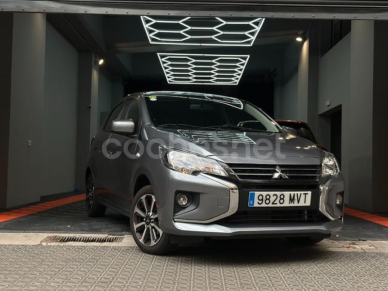 Gris / plata Usado 2022 Mitsubishi Space Star Motion Berlina | 14.500 € (Precio justo) - Imagen 1/4