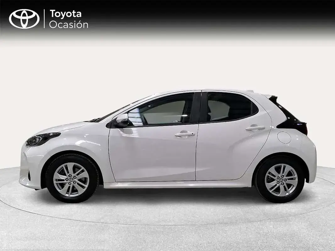 Usado Toyota Yaris Business Edition 116 CV (85 kW) 2022 Blanco Utilitario