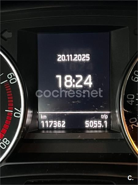 Usado Skoda Fabia 75 CV (55 kW) 2017 Azul Berlina