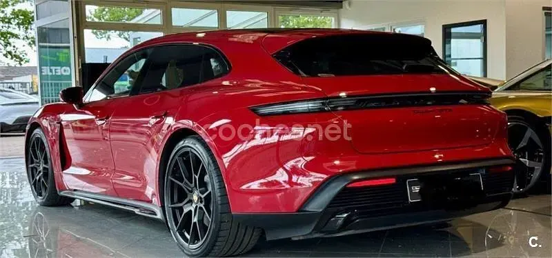 Usado Porsche Taycan Sport Turismo 300 kW (408 CV) 2024 Eléctrico Familiar