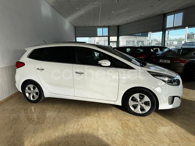 Usado Kia Carens 115 CV (84 kW) 2014 Blanco Monovolumen