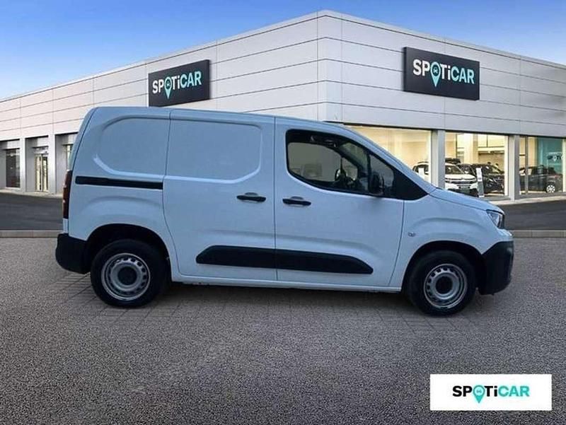 Usado Peugeot Partner 102 CV (75 kW) 2023 Blanco Monovolumen