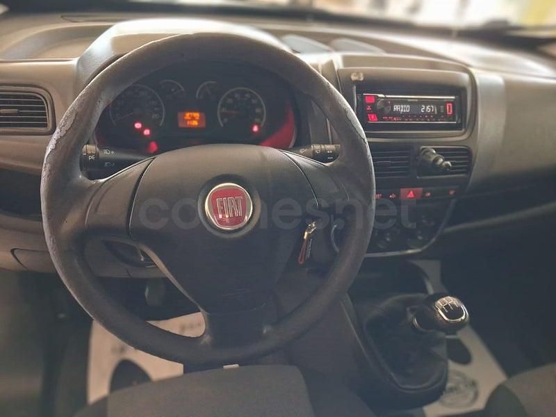 Usado Fiat Doblò Dynamic 90 HP (66 kW) 2010 Branco Monovolume