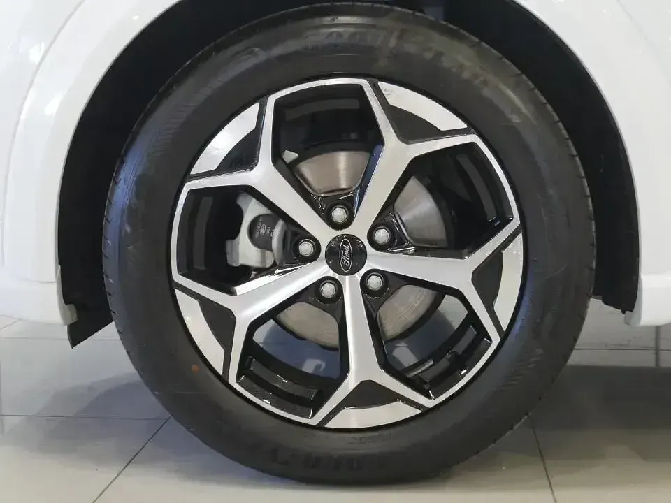 Usado Ford Puma ST-Line 125 CV (91 kW) 2025 Blanco SUV