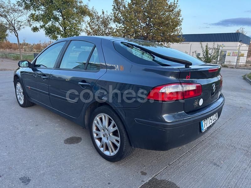 Negro Usado 2004 Renault Laguna II Privilege Berlina | 2700 € (Precio justo) - Imagen 1/4