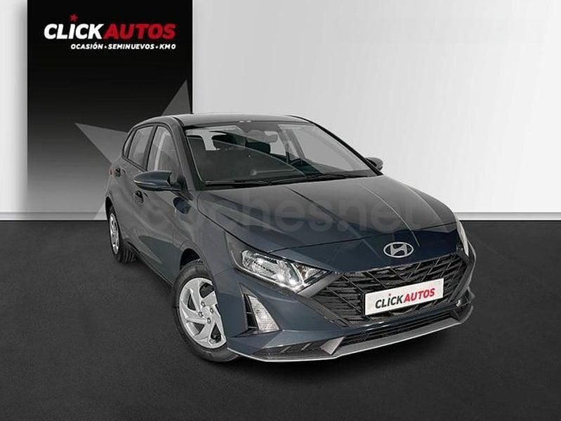 Usado Hyundai i20 79 CV (58 kW) 2024 Gris / plata Utilitario